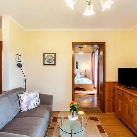 3 Apartment *